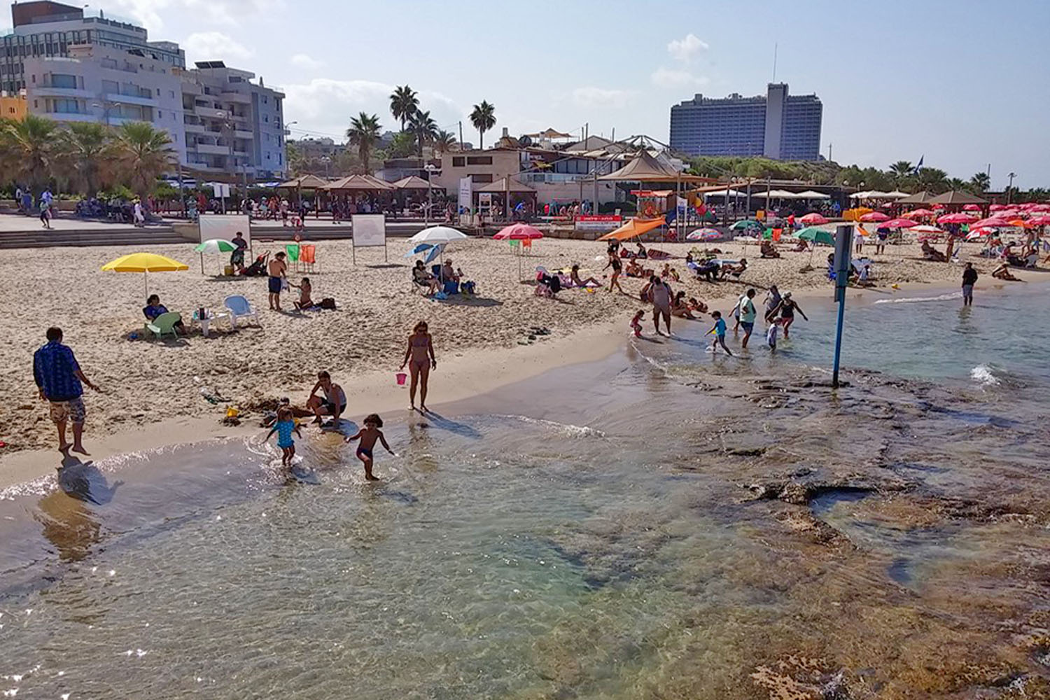 Metzitzim Beach מציצים