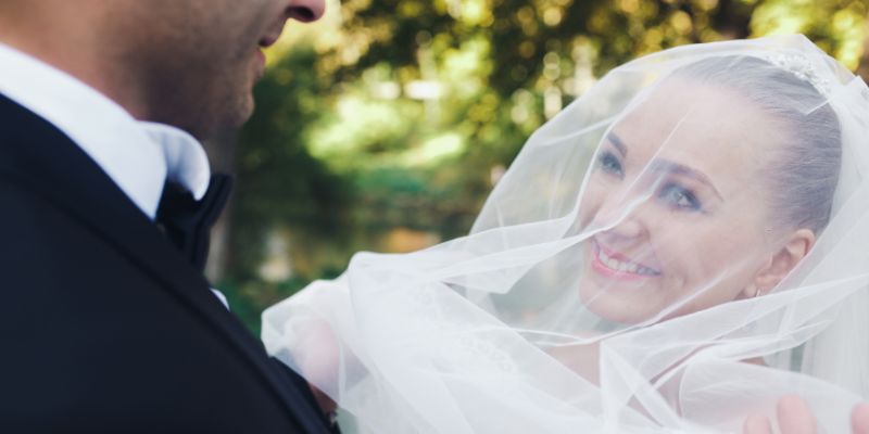 The Bedeken (Veiling Ceremony)